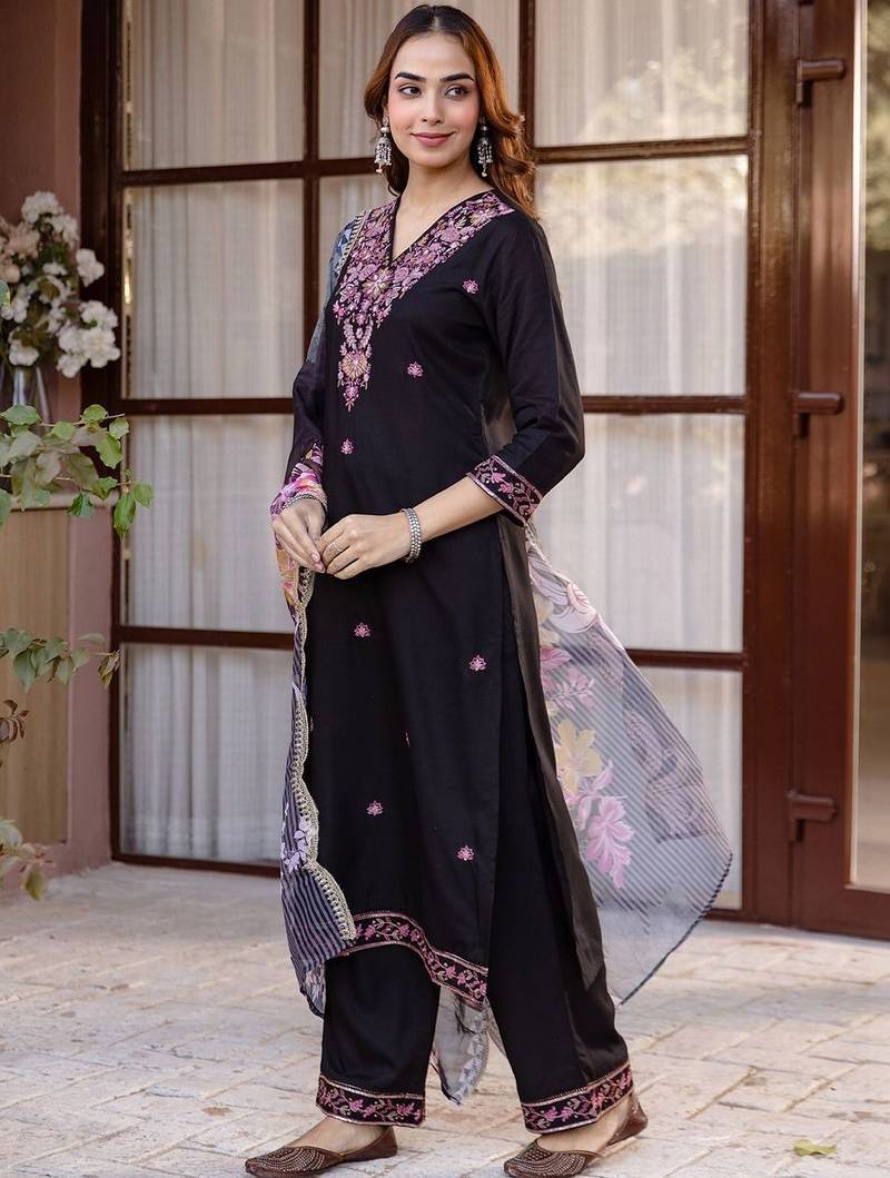 Women Ethnic Motifs Embroidered Regular Thread Work Kurta with Palazzos & With Dupatta