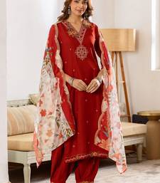 Women Ethnic Motifs Embroidered Regular Thread Work Kurta with Patiala & With Dupatta