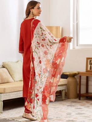Women Ethnic Motifs Embroidered Regular Thread Work Kurta with Patiala & With Dupatta 4