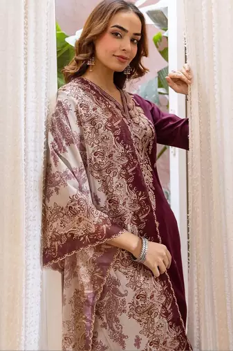 Women Ethnic Motifs Embroidered Regular Thread Work Kurta with Trousers & With Dupatta