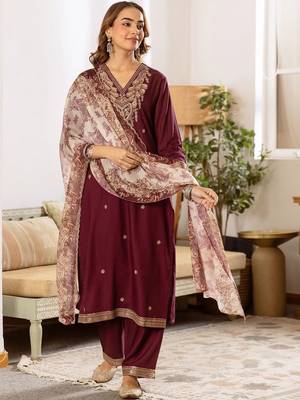 Women Ethnic Motifs Embroidered Regular Thread Work Kurta with Trousers & With Dupatta 7