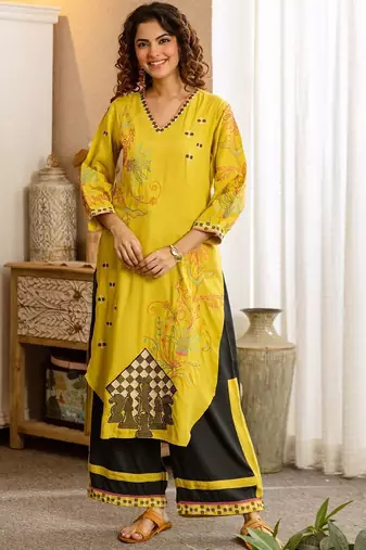 Women Ethnic Motifs Printed Regular Thread Work Kurta with Palazzos