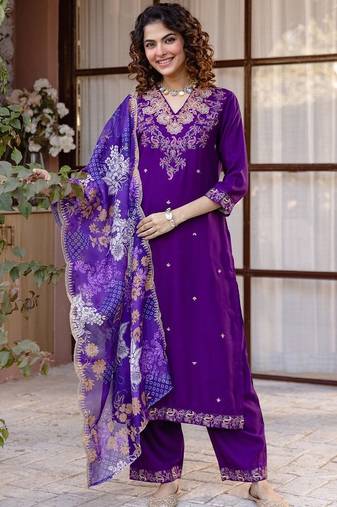 Women Ethnic Motifs Embroidered Regular Thread Work Kurta with Trousers & With Dupatta