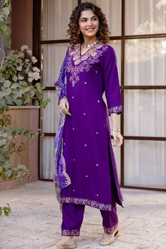 Women Ethnic Motifs Embroidered Regular Thread Work Kurta with Trousers & With Dupatta