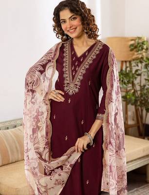 Women Ethnic Motifs Embroidered Regular Thread Work Kurta with Patiala & With Dupatta 1