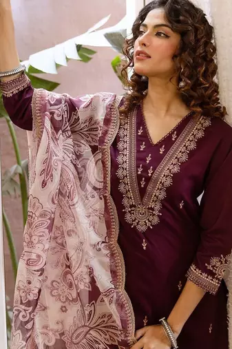 Women Ethnic Motifs Embroidered Regular Thread Work Kurta with Patiala & With Dupatta