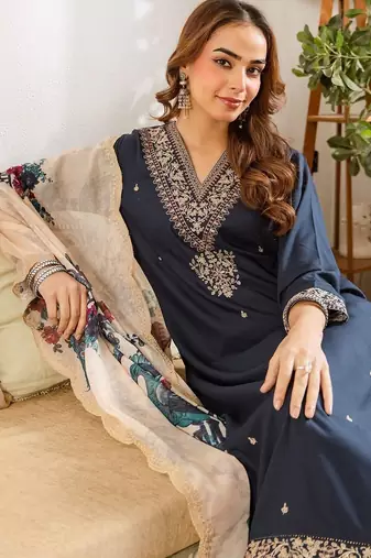 Women Ethnic Motifs Embroidered Regular Thread Work Kurta with Patiala & With Dupatta