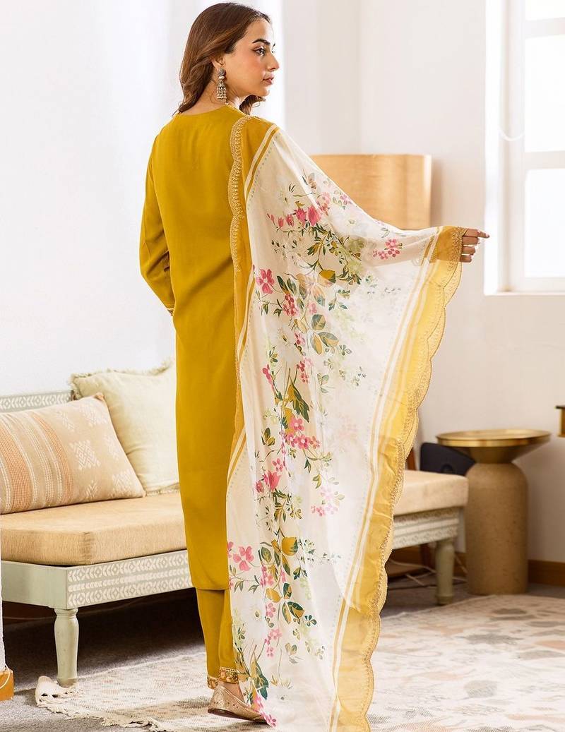 Women Floral Embroidered Regular Thread Work Kurta with Palazzos & With Dupatta