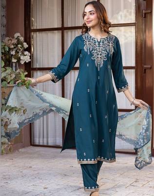 Women Ethnic Motifs Embroidered Regular Thread Work Kurta with Trousers & With Dupatta 3