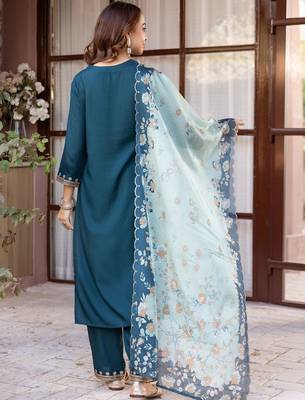 Women Ethnic Motifs Embroidered Regular Thread Work Kurta with Trousers & With Dupatta 5