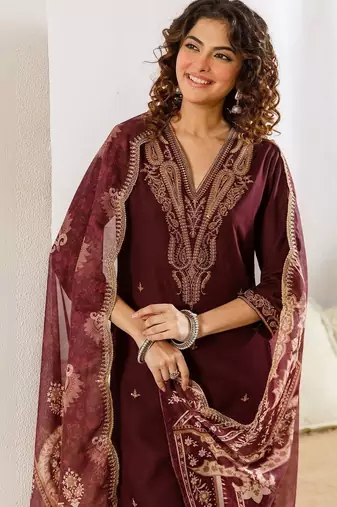 Women Ethnic Motifs Embroidered Regular Thread Work Kurta with Trousers & With Dupatta