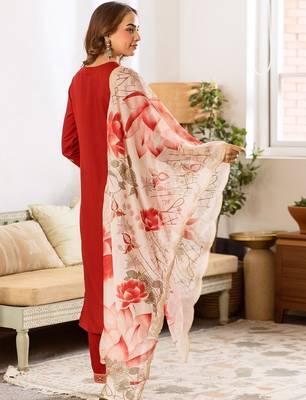 Women Floral Embroidered Regular Thread Work Kurta with Palazzos & With Dupatta 4