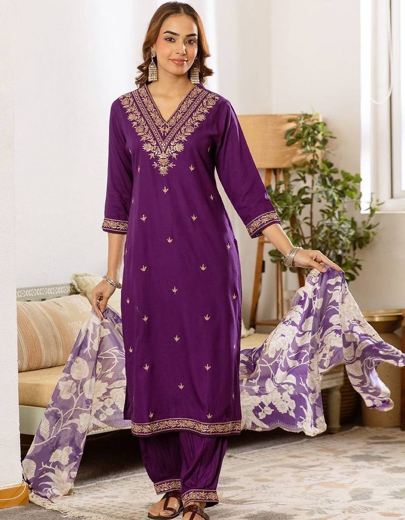 Women Ethnic Motifs Embroidered Regular Thread Work Kurta with Patiala & With Dupatta