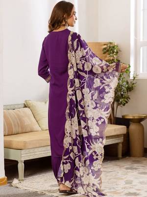 Women Ethnic Motifs Embroidered Regular Thread Work Kurta with Patiala & With Dupatta 5
