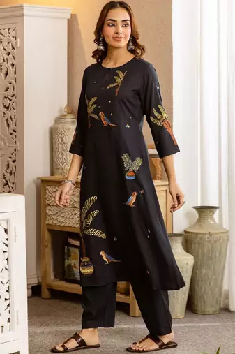 Women Ethnic Motifs Embroidered Regular Thread Work Kurta with Palazzos