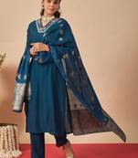 Women Ethnic Motifs Embroidered Regular Kurta with Trousers & With Dupatta