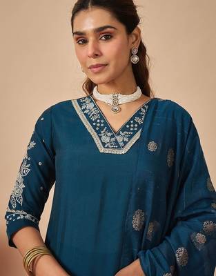 Women Ethnic Motifs Embroidered Regular Kurta with Trousers & With Dupatta 2