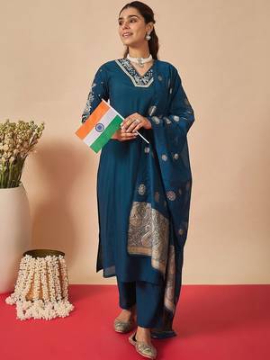 Women Ethnic Motifs Embroidered Regular Kurta with Trousers & With Dupatta 3