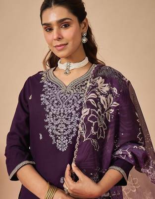 Women Ethnic Motifs Embroidered Regular Thread Work Kurta with Palazzos & With Dupatta 2
