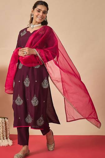 Women Ethnic Motifs Embroidered Regular Thread Work Liva Kurta with Trousers & With Dupatta