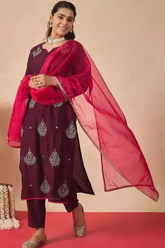 Women Ethnic Motifs Embroidered Regular Thread Work Liva Kurta with Trousers & With Dupatta