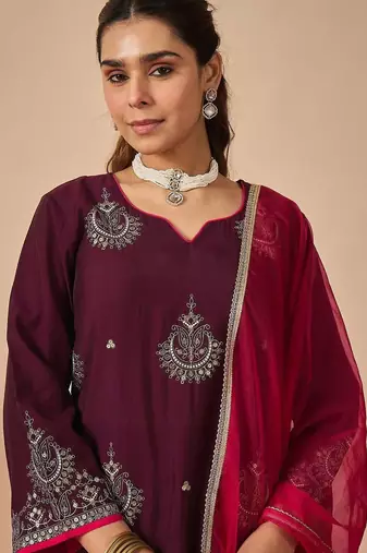 Women Ethnic Motifs Embroidered Regular Thread Work Liva Kurta with Trousers & With Dupatta