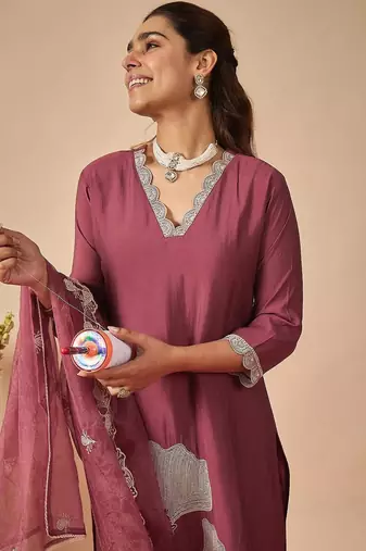 Women Ethnic Motifs Embroidered Regular Thread Work Kurta with Trousers & With Dupatta