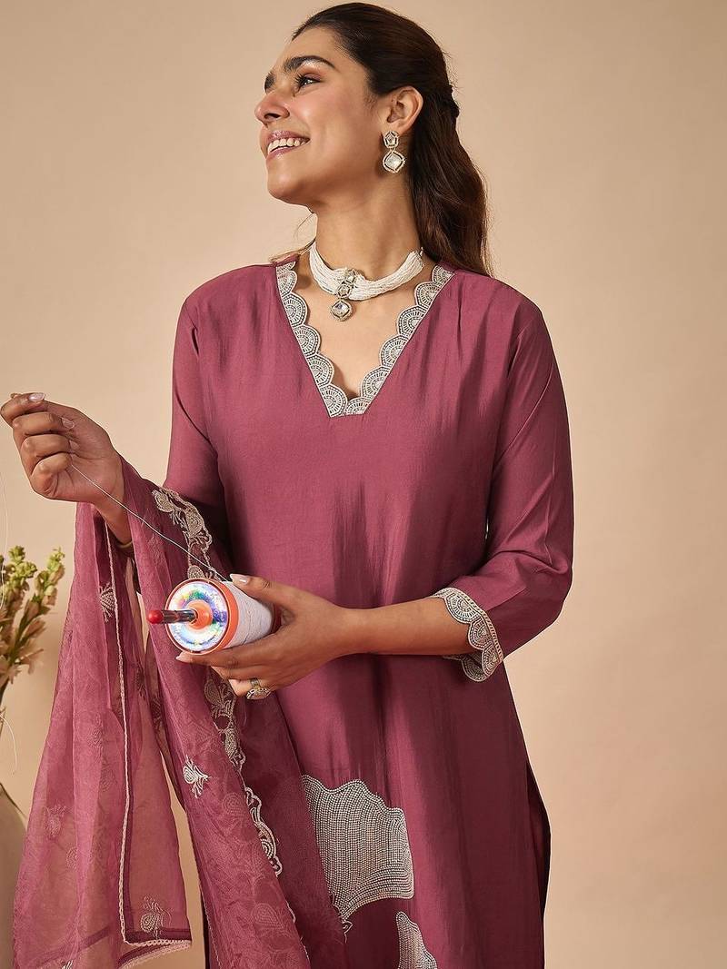 Women Ethnic Motifs Embroidered Regular Thread Work Kurta with Trousers & With Dupatta