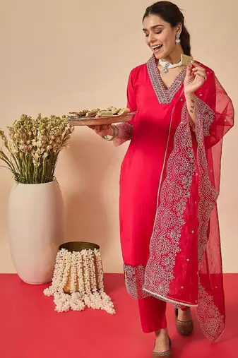 Women Ethnic Motifs Embroidered Regular Thread Work Kurta with Trousers & With Dupatta