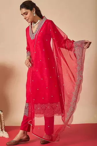 Women Ethnic Motifs Embroidered Regular Thread Work Kurta with Trousers & With Dupatta