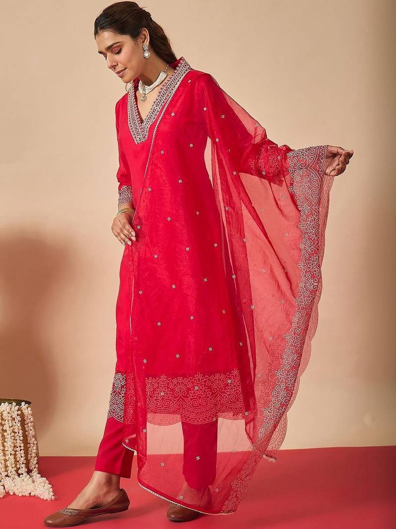 Women Ethnic Motifs Embroidered Regular Thread Work Kurta with Trousers & With Dupatta