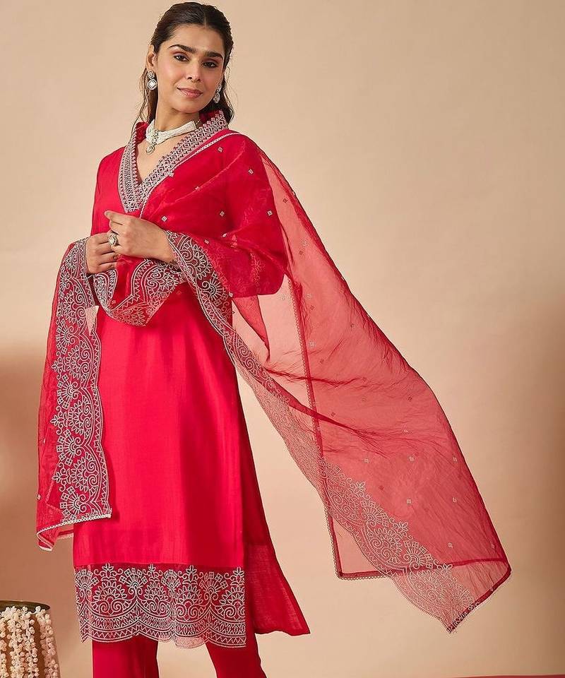 Women Ethnic Motifs Embroidered Regular Thread Work Kurta with Trousers & With Dupatta