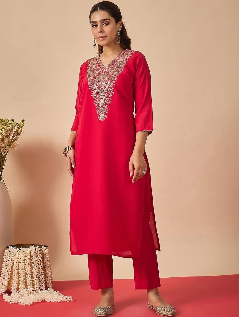 Women Ethnic Motifs Embroidered Regular Thread Work Kurta with Trousers & With Dupatta