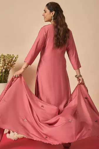 Women Floral Embroidered Regular Thread Work Kurta with Trousers & With Dupatta
