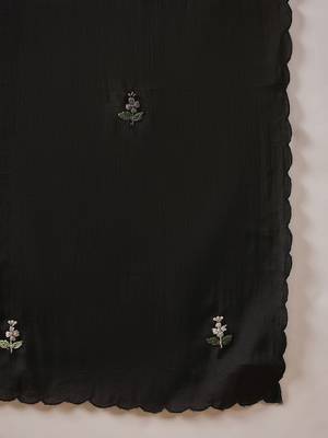 Women Floral Embroidered Regular Thread Work Kurta with Trousers & With Dupatta 5