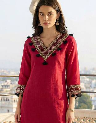 Women Ethnic Motifs Embroidered Regular Thread Work Kurta with Trousers 2