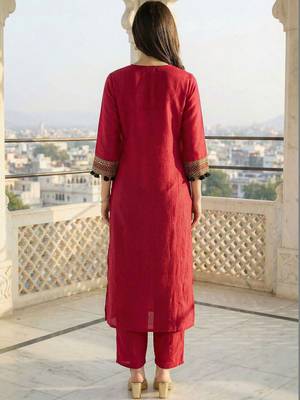 Women Ethnic Motifs Embroidered Regular Thread Work Kurta with Trousers 4