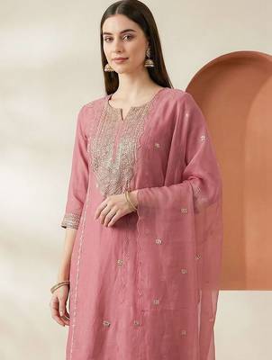 Women Ethnic Motifs Embroidered Thread Work Kurta with Palazzos & With Dupatta 2