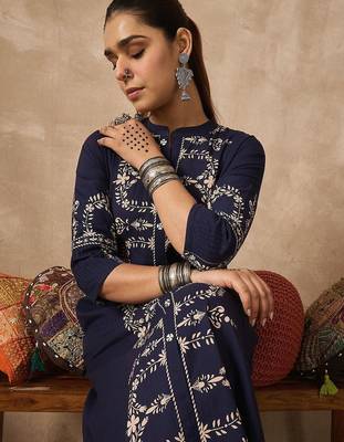 Women Ethnic Motifs Embroidered Regular Thread Work Pure Cotton Kurta with Trousers 5