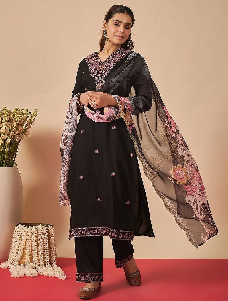 Women Ethnic Motifs Embroidered Regular Thread Work Kurta with Trousers & With Dupatta