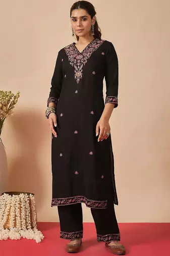 Women Ethnic Motifs Embroidered Regular Thread Work Kurta with Trousers & With Dupatta