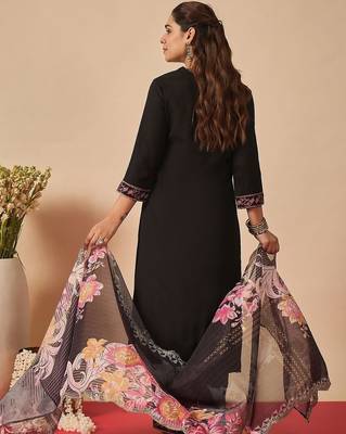 Women Ethnic Motifs Embroidered Regular Thread Work Kurta with Trousers & With Dupatta 6