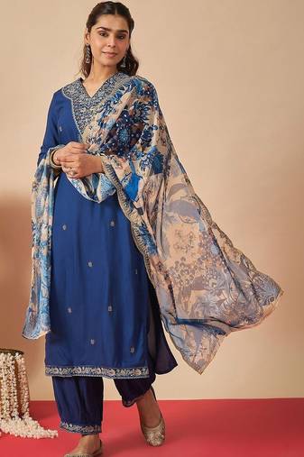 Women Ethnic Motifs Embroidered Regular Thread Work Kurta with Pyjamas & With Dupatta