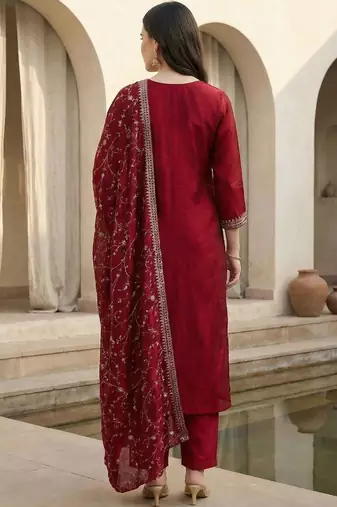 Women Ethnic Motifs Embroidered Regular Thread Work Kurta with Trousers & With Dupatta