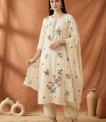 Women Floral Embroidered Regular Thread Work Kurta with Trousers & With Dupatta