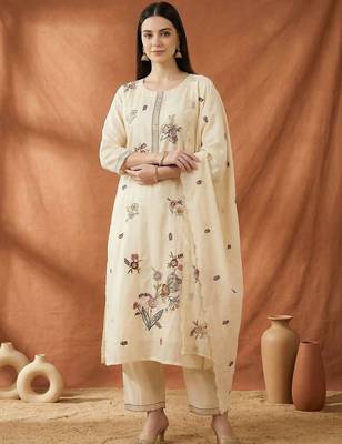 Women Floral Embroidered Regular Thread Work Kurta with Trousers & With Dupatta 2