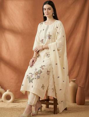 Women Floral Embroidered Regular Thread Work Kurta with Trousers & With Dupatta 6