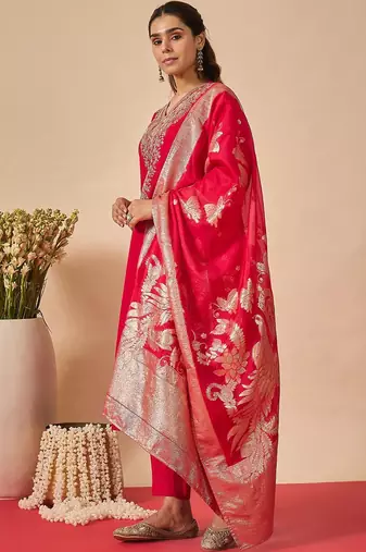 Women Ethnic Motifs Embroidered Regular Thread Work Kurta with Trousers & With Dupatta
