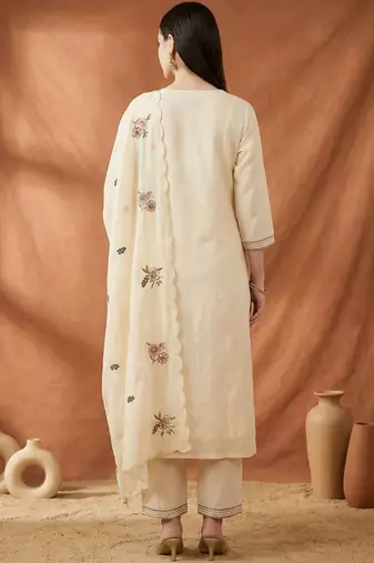 Women Floral Embroidered Regular Thread Work Kurta with Trousers & With Dupatta