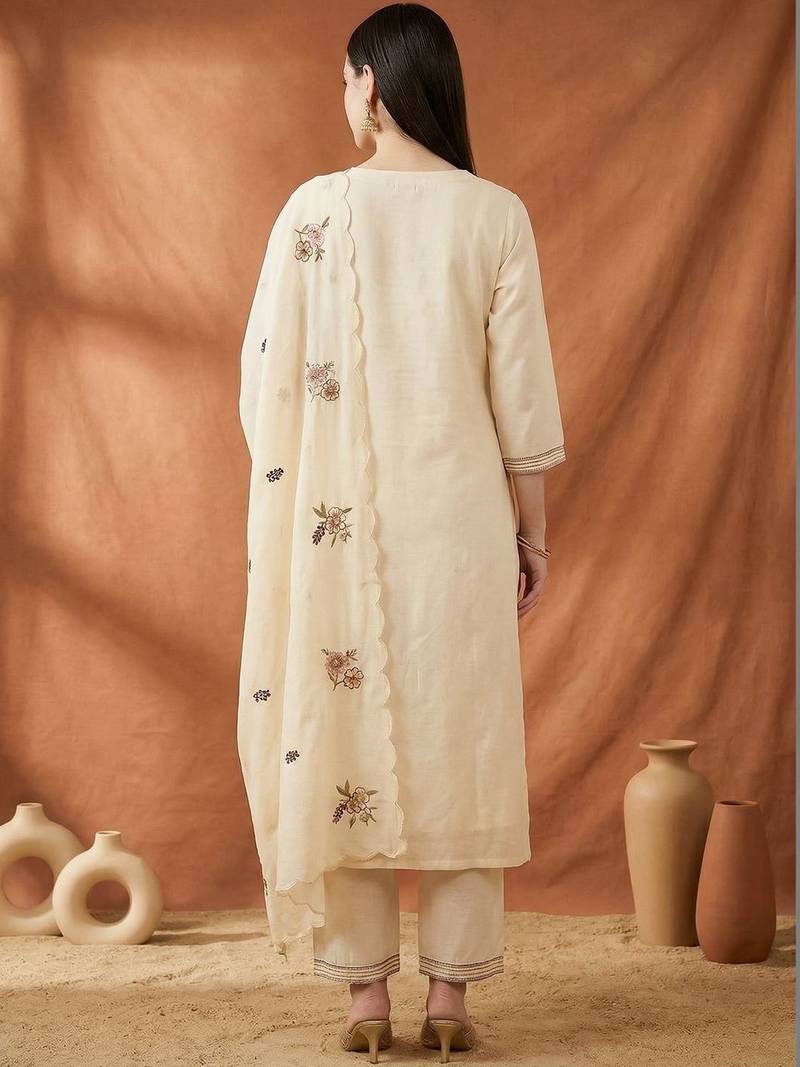 Women Floral Embroidered Regular Thread Work Kurta with Trousers & With Dupatta